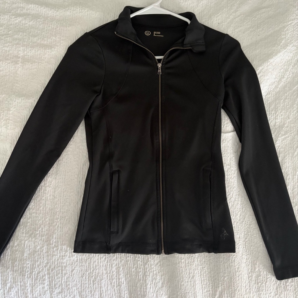 Gilly Hicks active recharge zip up jacket